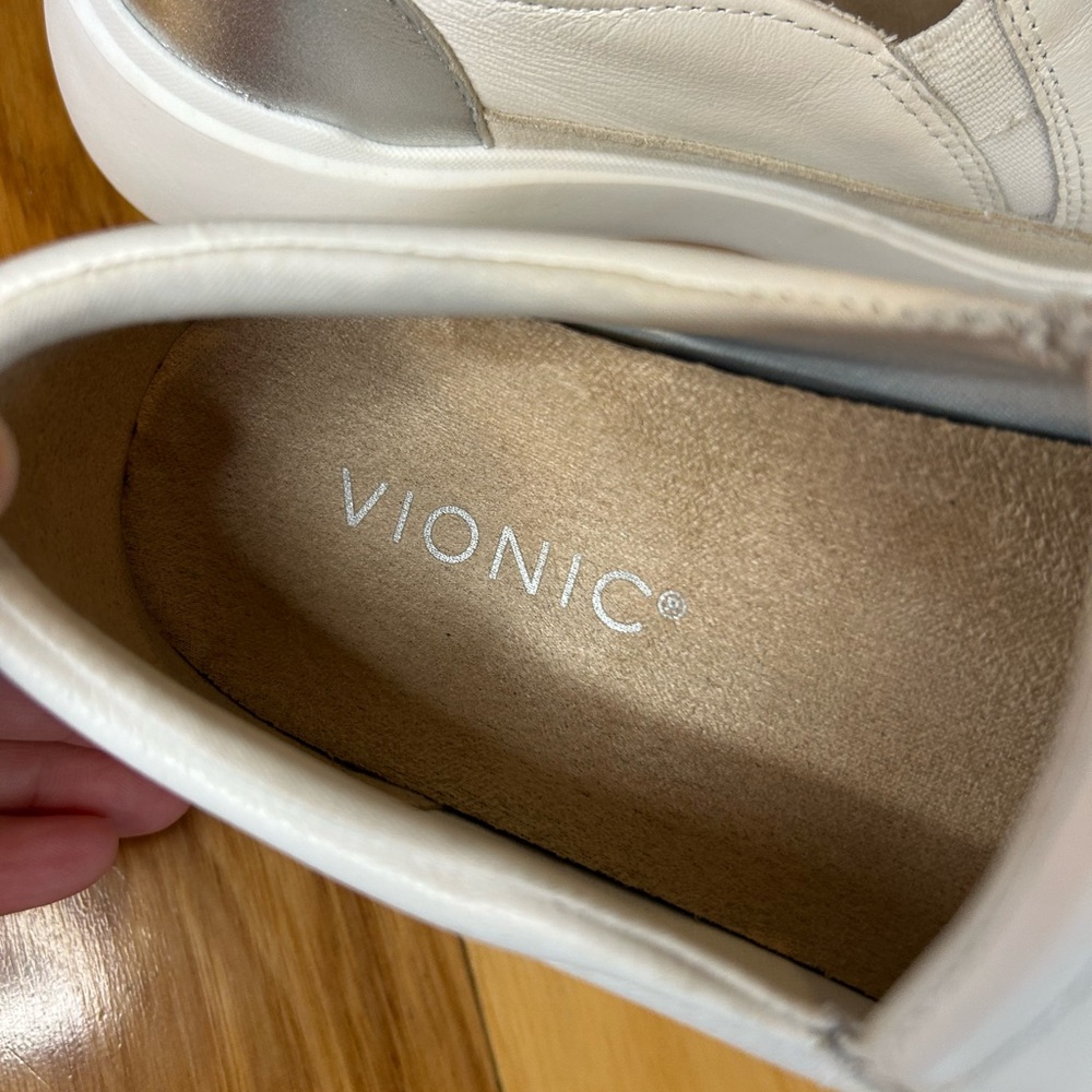 Vionic Women's Kearny White and Silver Slip-On Platform Sneakers Shoes - Picture 12 of 14